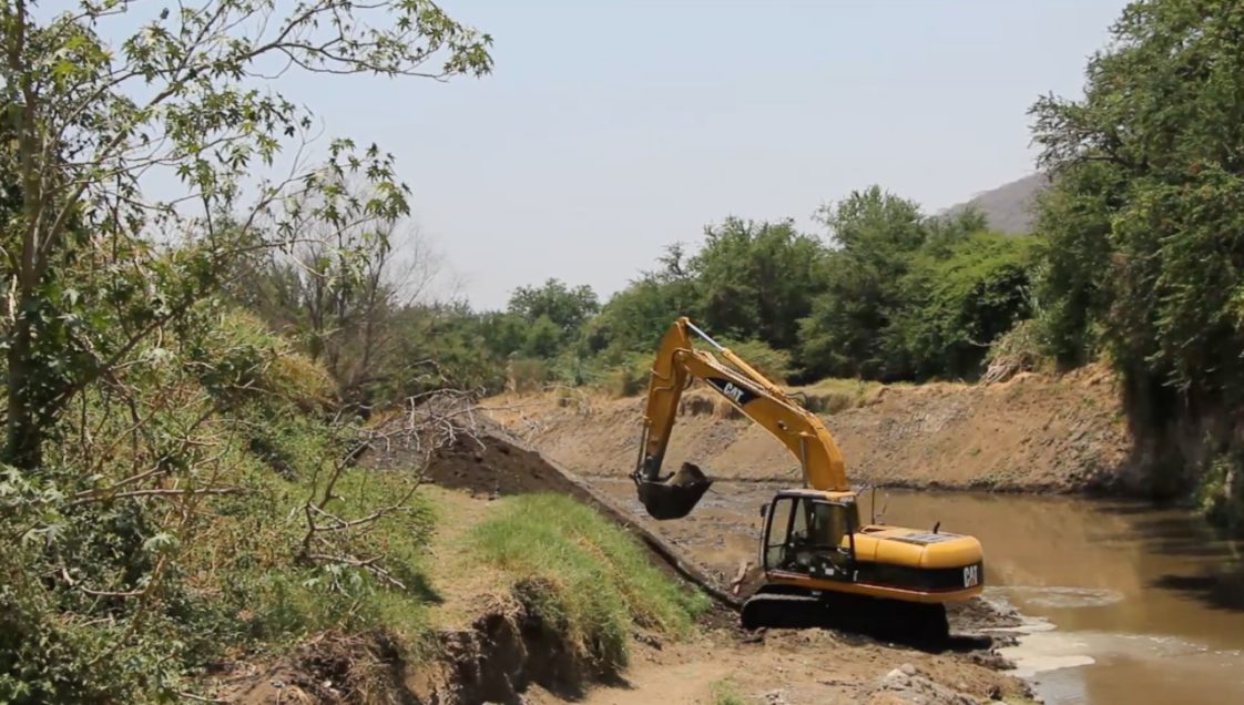 Desazolvan Causes De Agua En Tlaltizap N Para Evitar Inundaciones