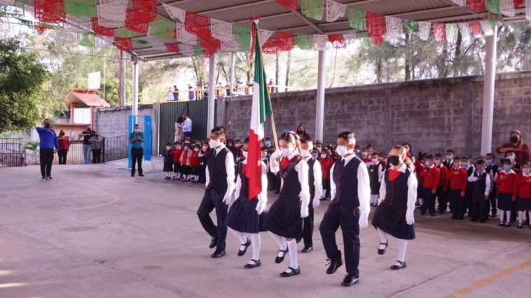 Vuelven Los Honores A La Bandera En Escuelas De Morelos