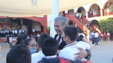 José Luis Urióstegui primaria en la que estudió