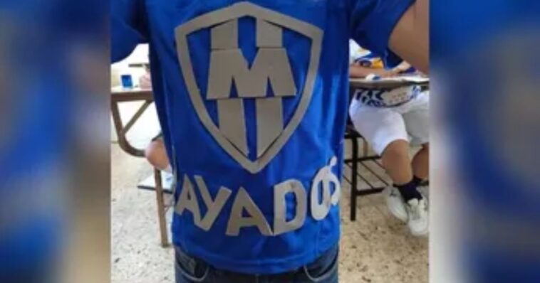 Playera Rayados foami