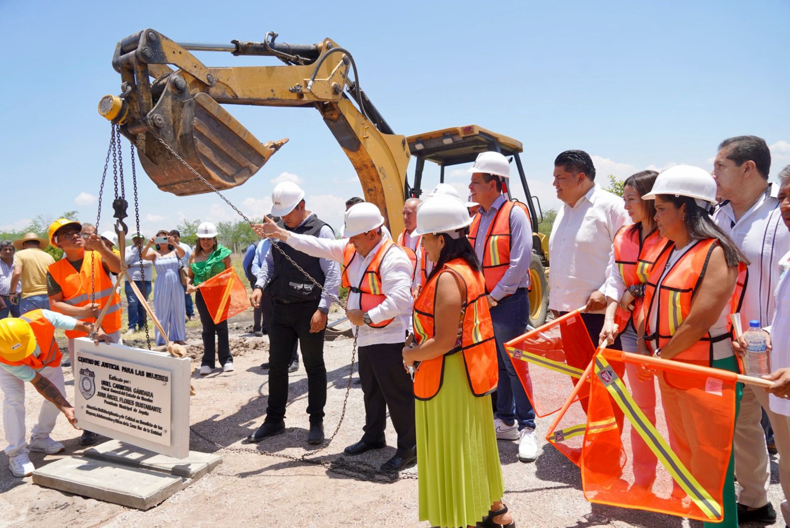 Diputados del Congreso de Morelos participaron en la colocación de la primera piedra del Centro de Justicia para las Mujeres en el municipio de Jojutla.