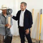 Alcalde de Cuernavaca hace entrega de herramientas en Chamilpa y Ahuatepec