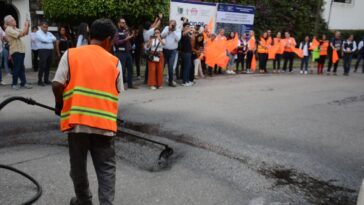 Dan banderazo a trabajos de pavimento asfáltico de la calle Sabino