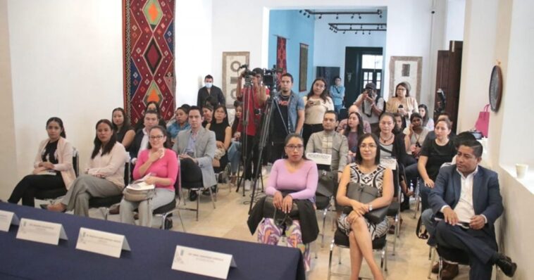 Entregan constancias a participantes del primer curso “Derecho Indígena”