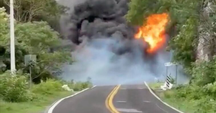 Explota pipa en carretera Chilpancingo-Iguala