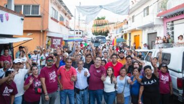 Recorre Víctor Merado la colonia Tres de Mayo