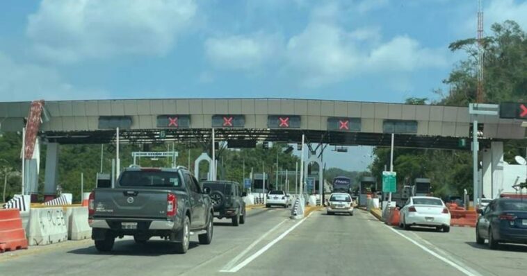 Asaltan casetas en la autopista del Sol en Morelos