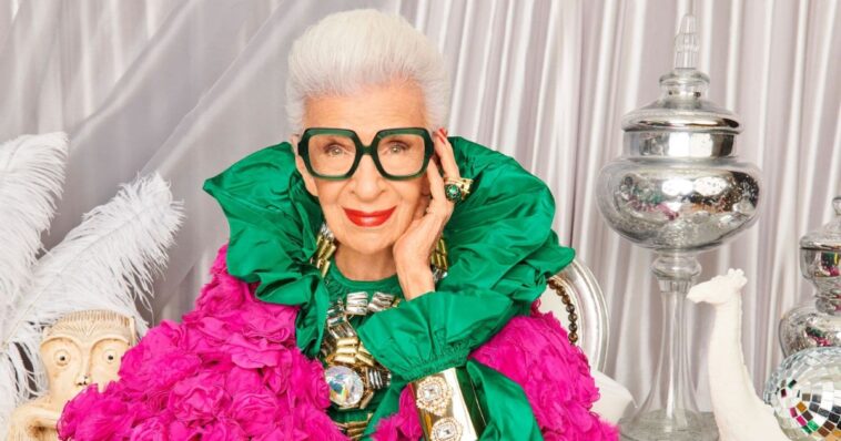 Fallece la diseñadora Iris Apfel a los 102 años