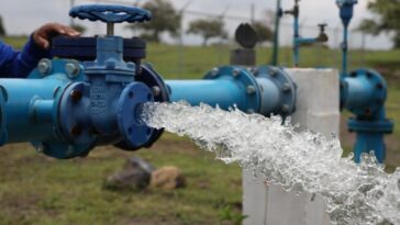 Gobernador de Morelos cumple compromiso al llevar agua a miles de hogares
