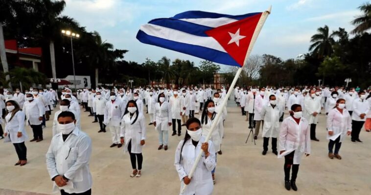 médicos cubanos en México