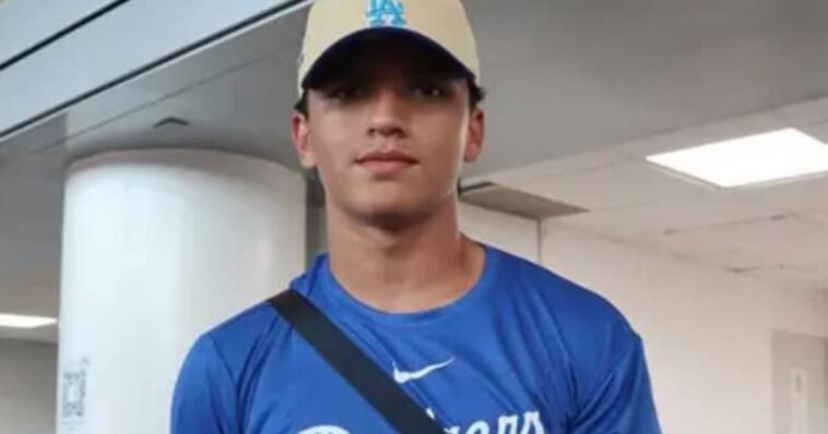 mexicano firma con Dodgers