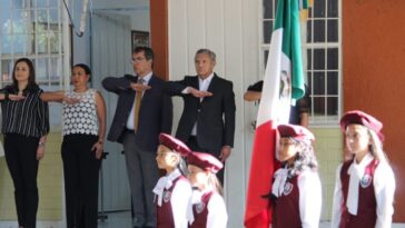 Alcalde de Cuernavaca da la bienvenida a alumnos al nuevo ciclo escolar