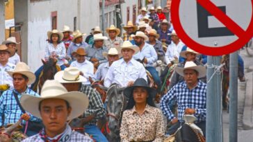 Alcalde de Cuernavaca participa en la XXV Cabalgata Zapatista