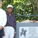 Develan placa en honor al General Felipe Neri