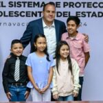 Cuauhtémoc Blanco Bravo y niños