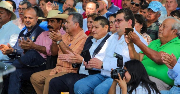 Jesús Corona Damián reitera compromiso con productores de Cuautla