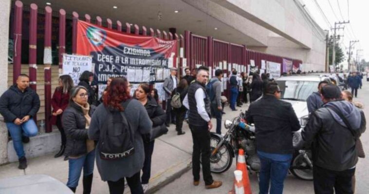 Trabajadores del poder judicial se manifiestan en el GP México 2024