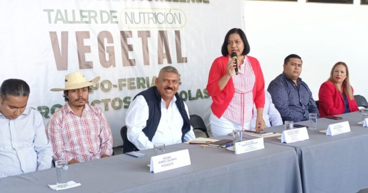 Llevan a cabo taller de Nutrición Vegetal en Congreso Local