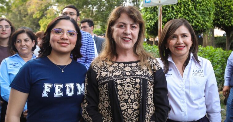 Gobernadora de Morelos reconoce talento de jóvenes de la UAEM