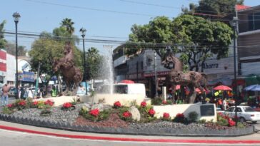 Rehabilitan la glorieta de “Los Caballos”