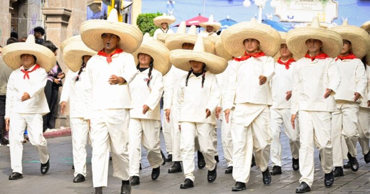 Se lleva a cabo el Desfile Cívico-Militar y Deportivo del 20 de noviembre