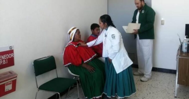 Ella es Benilda Figueroa la primera doctora Rarámuri en el Programa IMSS Bienestar