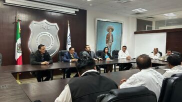 Líderes taxistas se reúnen con la Fiscalía de Morelos